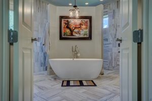Design Decisions: The Pros and Cons of  Freestanding Bathtubs