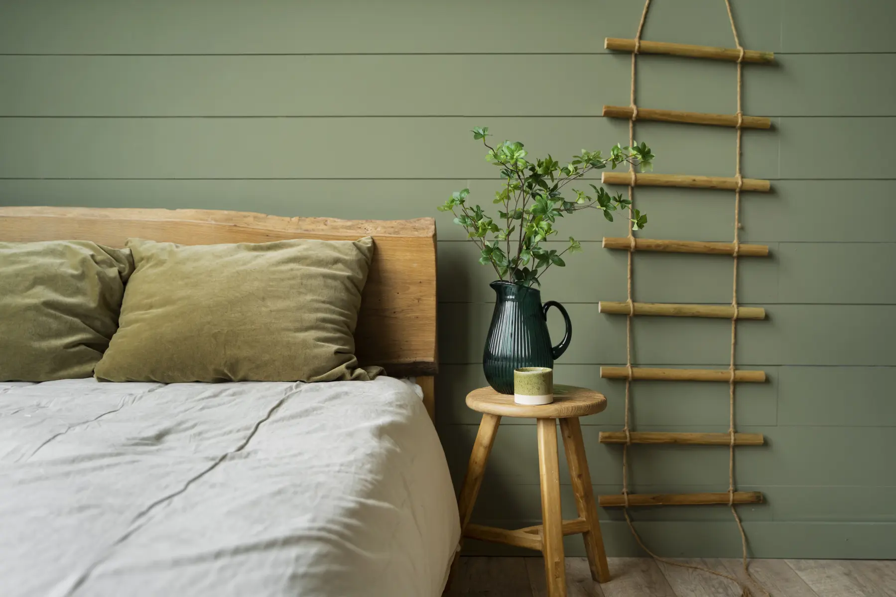 Why You Should Choose Warm Light in the Bedroom